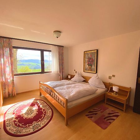 Ferienwohnung Rhoenpanorama Ґерсфельд Екстер'єр фото